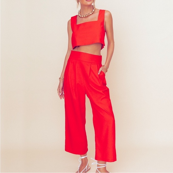 Kourt Other - Kourt Sabal set NWT Square neck boxy top and pants linen blend